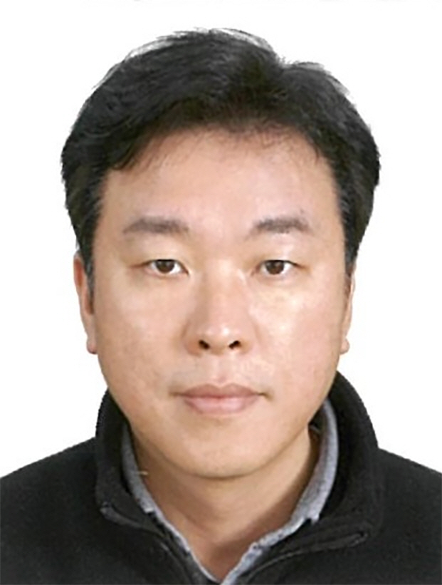 강 재 욱 사진